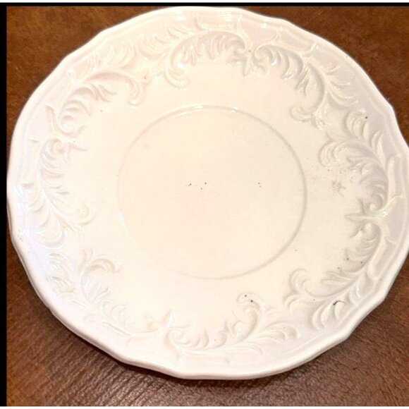 Napcoware Japan White Decorative Mini saucer Plate With Embossed Design - Picture 1 of 3